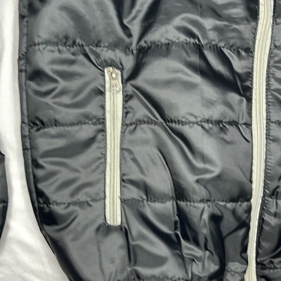 Packable black light puffer jacket (fall weather) NWOT size women’s M - Picture 2 of 7